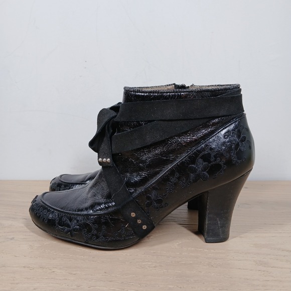 kenzie Shoes - Kenzie Boots Womens 9.5 Black Leather Embroidered Lace Detail Block Heel